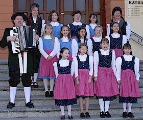 Tanzb�ren vergr��ern durch anklicken (neues Fenster)