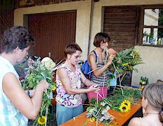 Anklicken f�r gr��ere Ansicht (60 - 90 KB)  ........